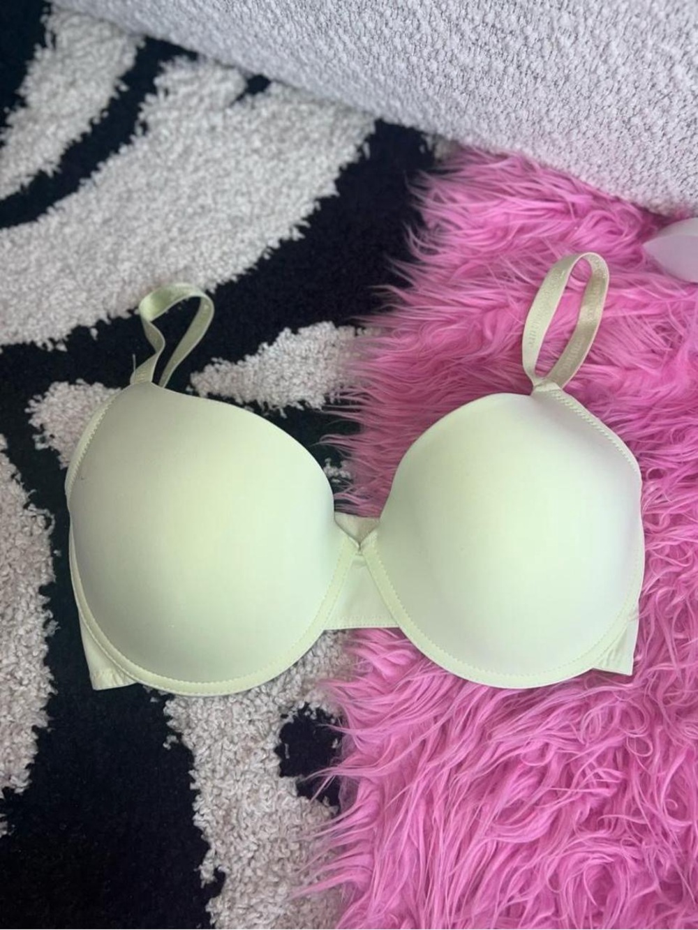 Juicy couture mint green bra 38 DD
